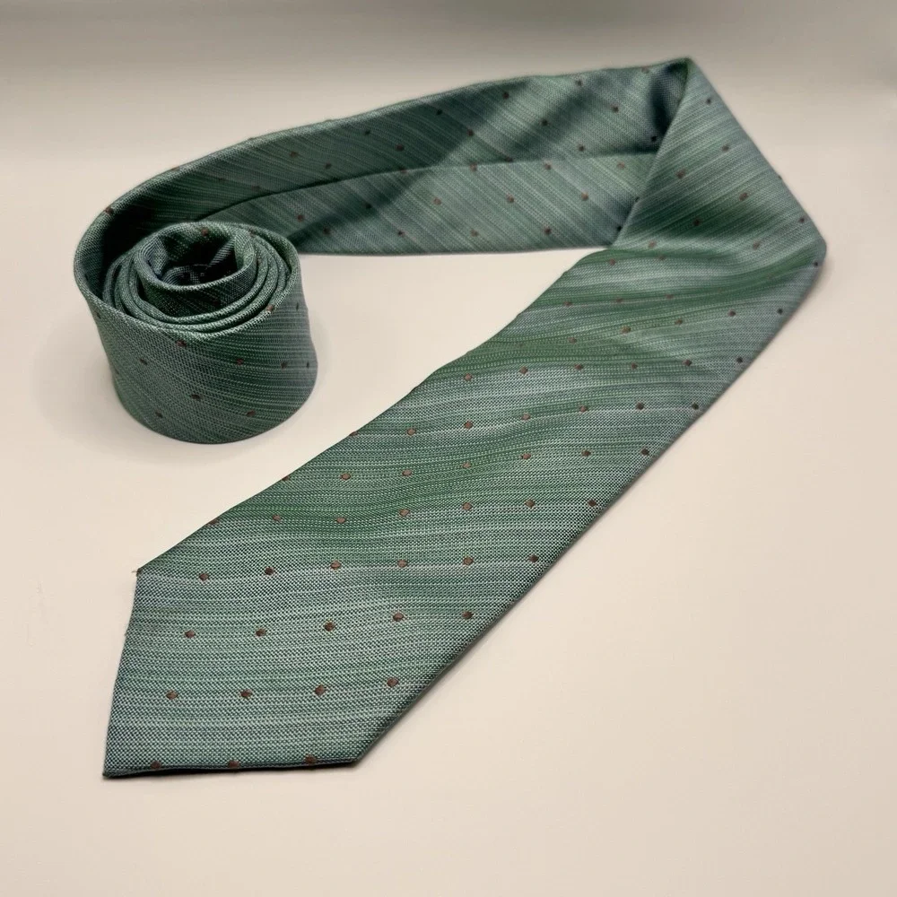 Kenneth Cole Reaction 100% Silk Men's Tie Mint/sage Green Tan Necktie Diagonal